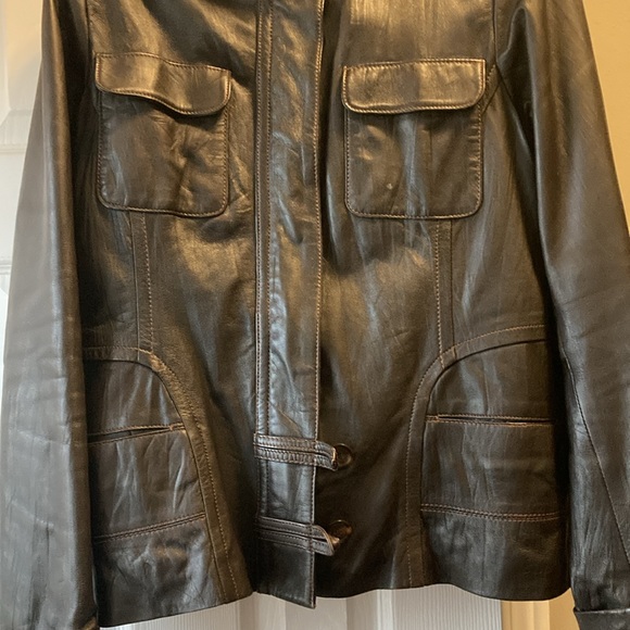Danier Leather jacket beautiful soft leather dark brown size medium - Picture 4 of 11